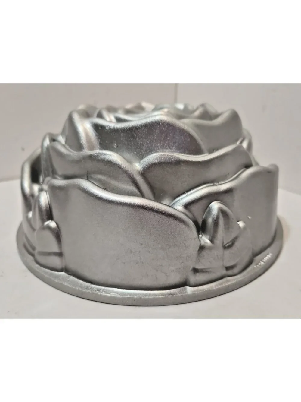 Nordic Ware Rose Flower Bundt Cake Pan Cast Aluminum Non Stick USA 10 Cup Mold